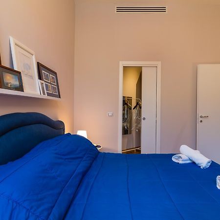 Elegant Flat At Municipio By Napoliapartments Exterior photo