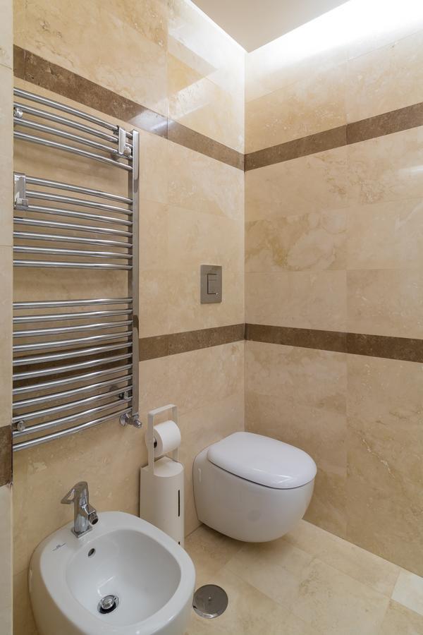 Elegant Flat At Municipio By Napoliapartments Exterior photo